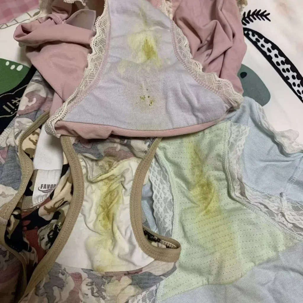 图片[1] - 大二女生囡囡和舍友的y味物品 - 基地