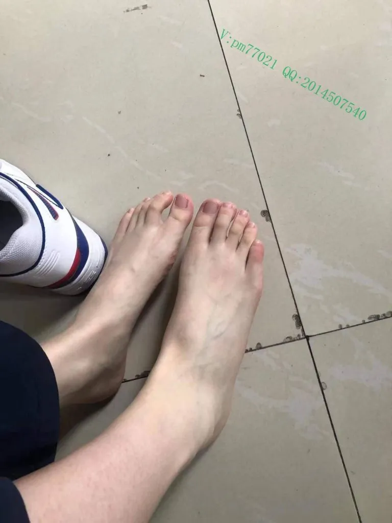 图片[6] - 体校在读体育生 172cm 57kg 主练田径项目爱打羽毛球 - 基地