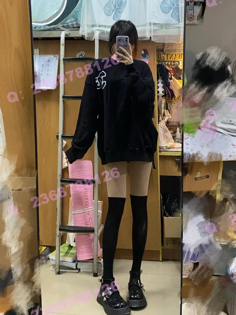 图片[5] - 学姐兼职出宝贝，都是日常贴身用品 爱穿不爱洗 滂臭滂臭的 - 基地